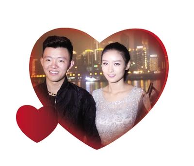 第1000天，女孩在LED大屏上打出結(jié)婚宣言，高調(diào)向男孩“求婚”